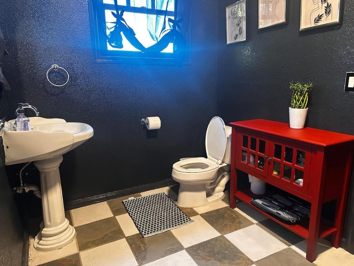 Cozy Queen Walk To Downtown & Balboa Park * San Diego